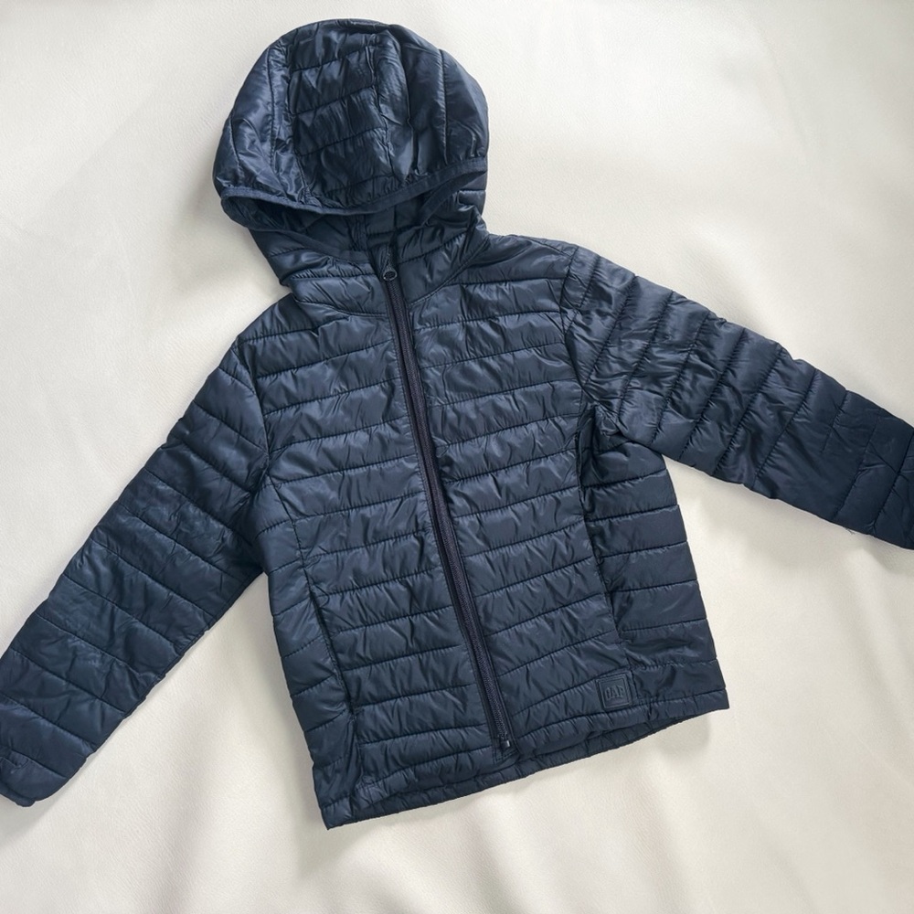 GAP Black Puffer Jacket with Hood and Quilted Design